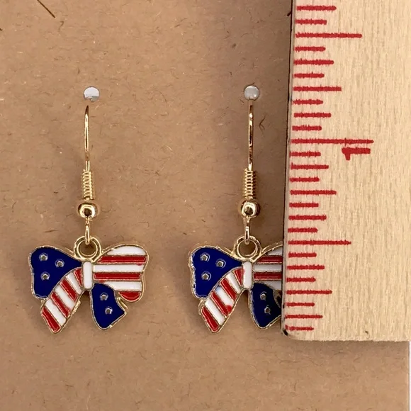 Patriotic Bow Earrings - Picture 2 of 3